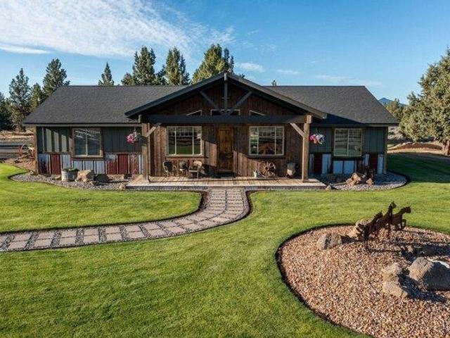 House for sale in Oregonia