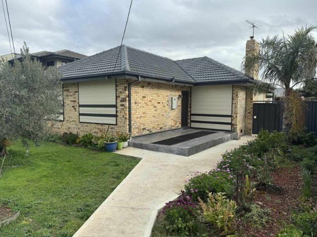 House for rent in Avondale Heights, Melbourne