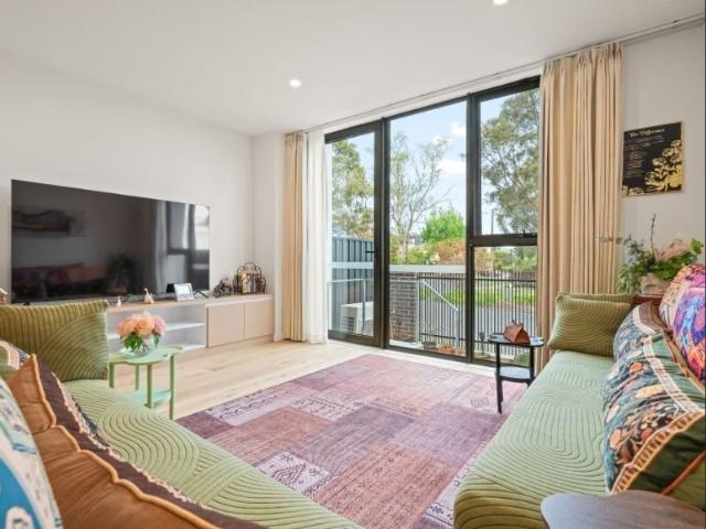 Townhouse for sale in Laburnum, Melbourne