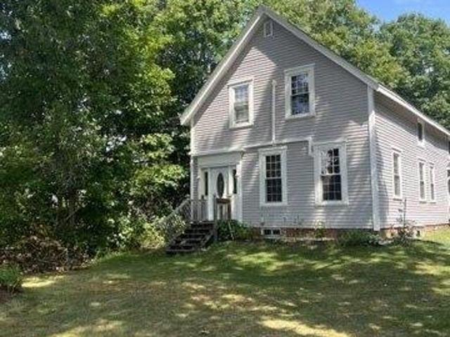 House for sale in Richmond, Maine