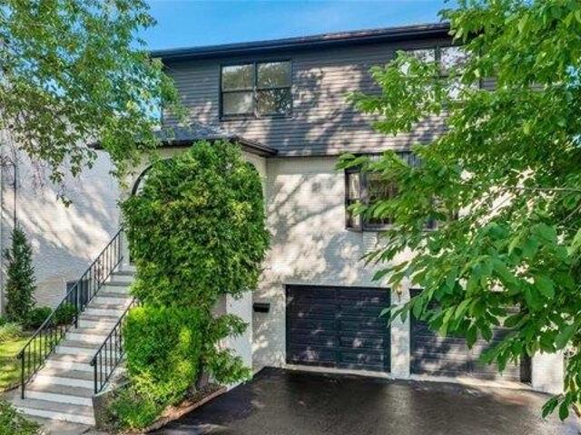 House for sale in Ridgefield, New Jersey