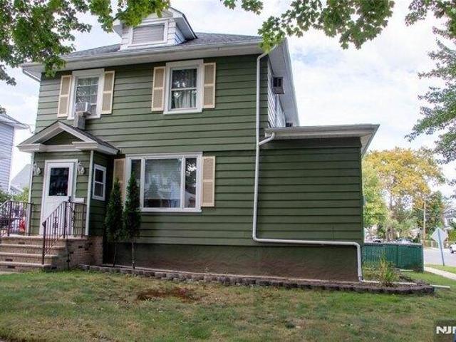 House for sale in Morsemere, Ridgefield
