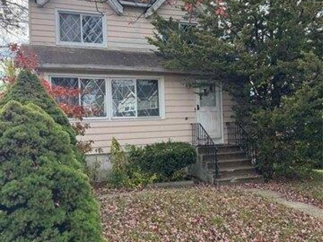House for sale in Ridgefield, New Jersey