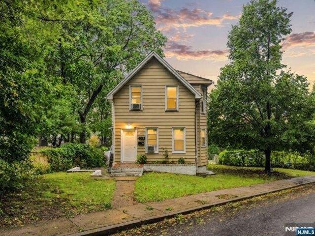 House for sale in West View, Ridgefield Park