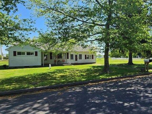 House for sale in Ridgely