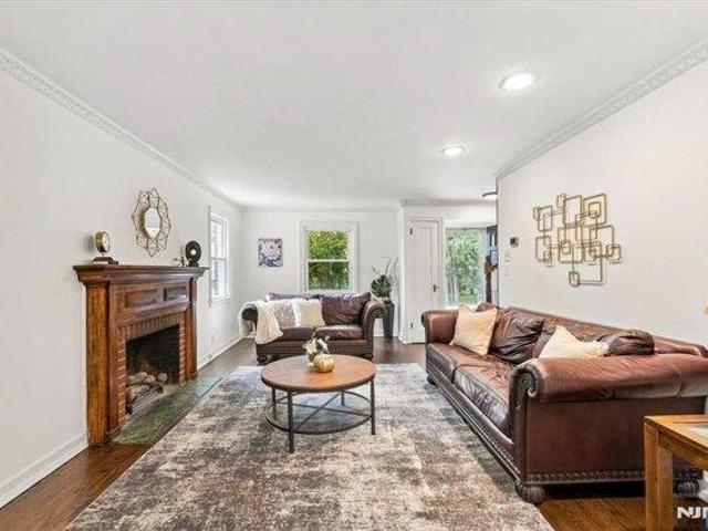 House for sale in River Edge, New Jersey