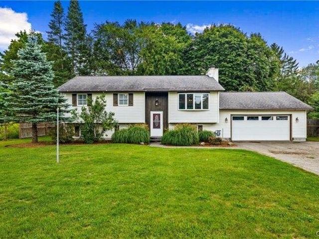 House for sale in Oneida, New York