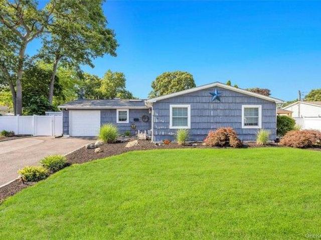 House for sale in Centereach, New York