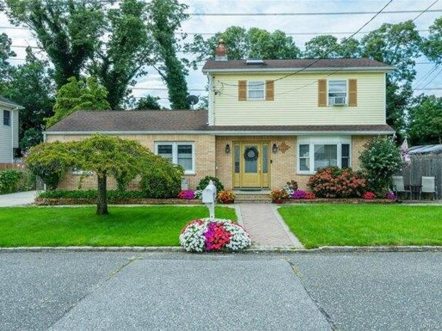 House for sale in Centereach, New York