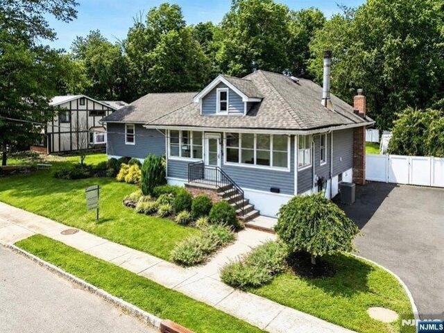 House for sale in Roseland, New Jersey
