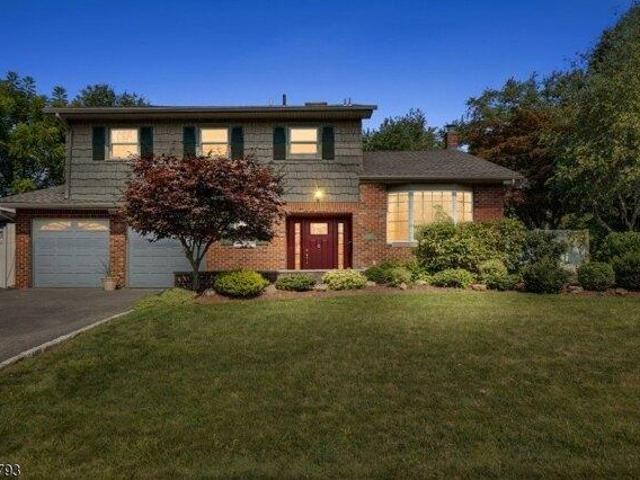 House for sale in Roseland, New Jersey