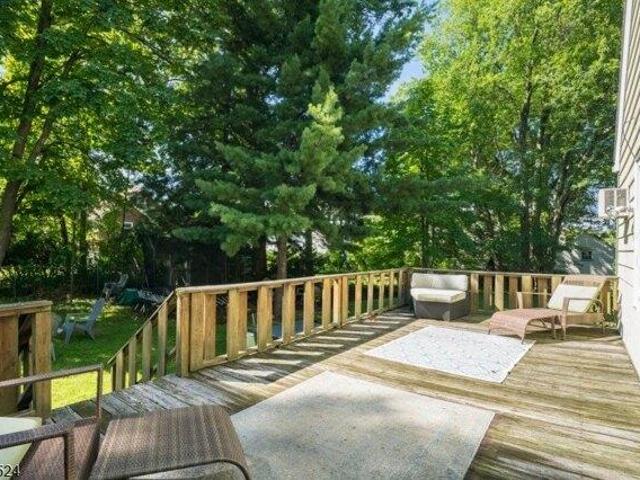 House for sale in Roseland, New Jersey