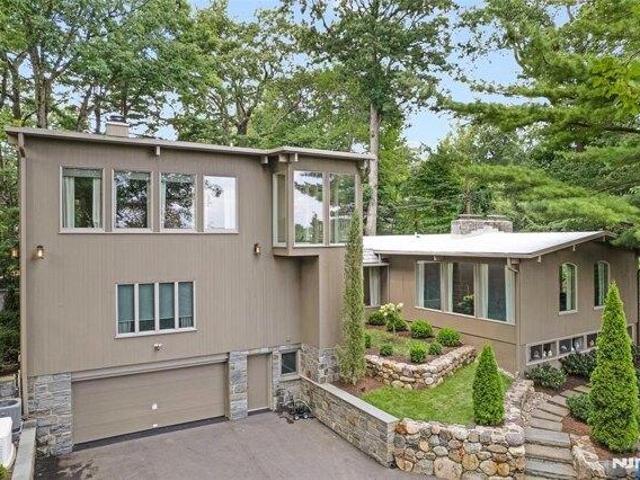 House for sale in Roseland, Essex County