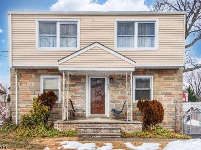 House for sale in Saddle Brook, New Jersey