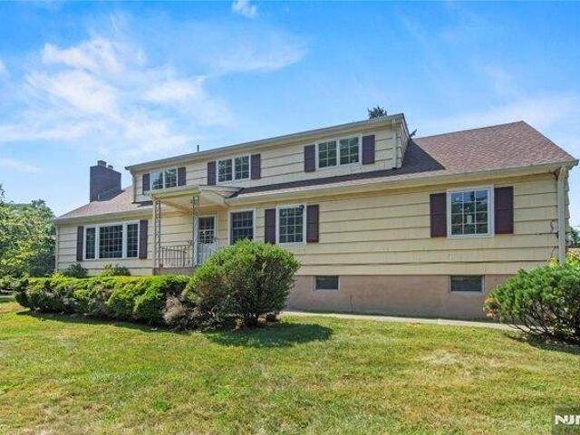House for sale in Saddle River, New Jersey