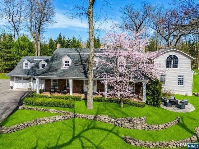House for sale in Woodcliff Lake, New Jersey