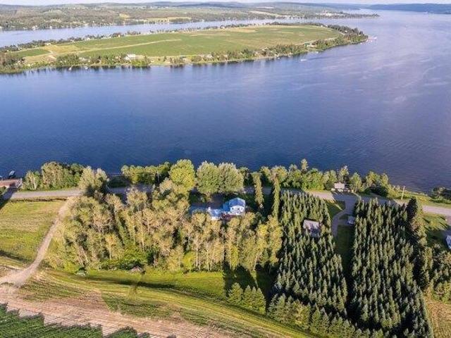 House for sale in Saint Agatha, Maine