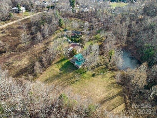 House for sale in Saluda