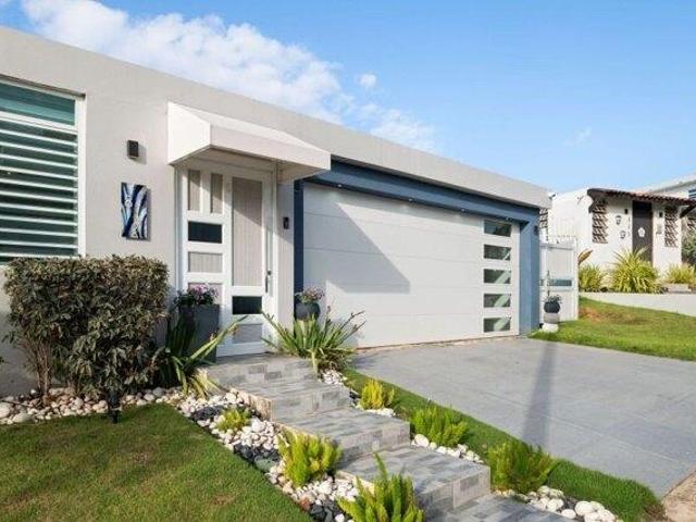 House for sale in San Juan