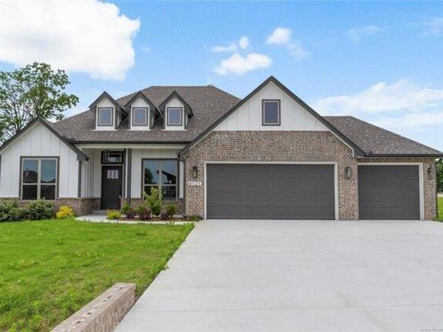 House for sale in Sand Springs, Oklahoma