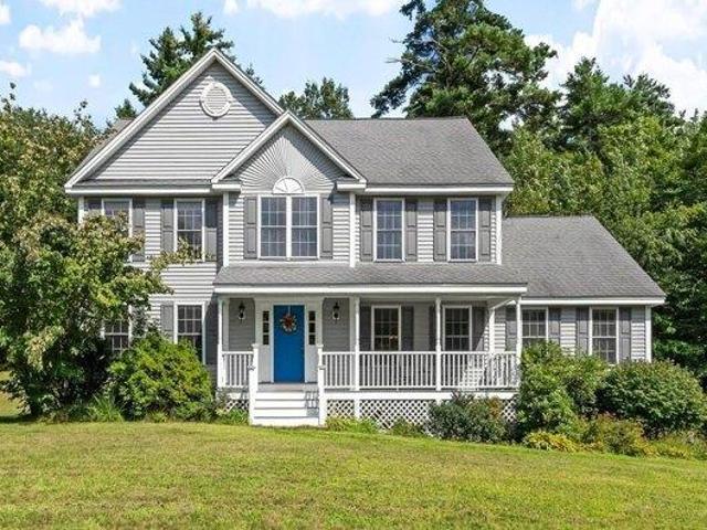 House for sale in Sandown, Rockingham County