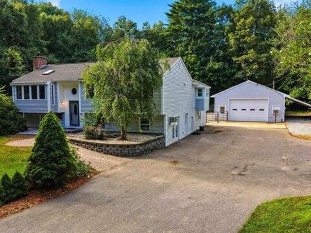 House for sale in Sandown, Rockingham County