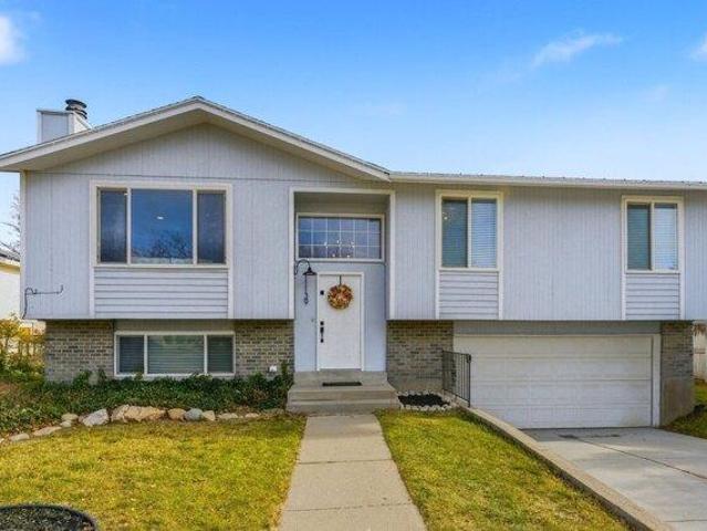 House for sale in Sandy, Utah