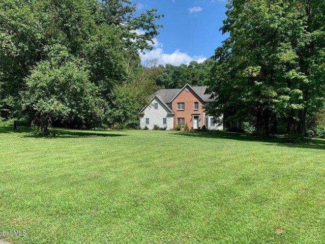 House for sale in Saratoga, New York