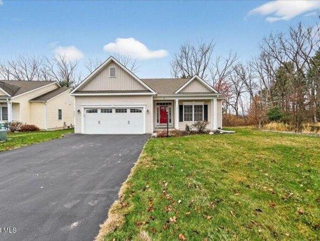 House for sale in Saratoga, New York