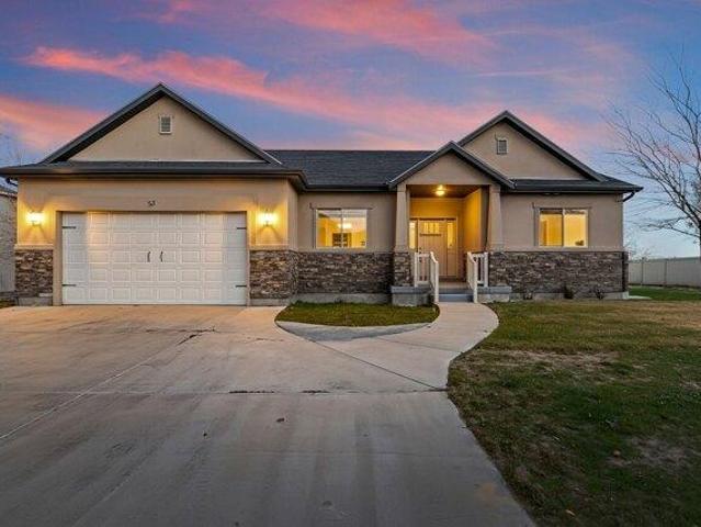 House for sale in Saratoga Springs, Utah