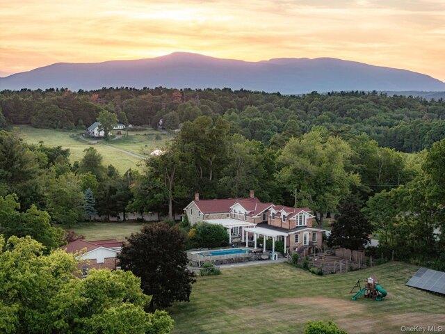 House for sale in Bloomington, New York