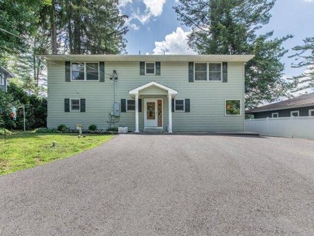 House for sale in Saylorsburg, Pennsylvania