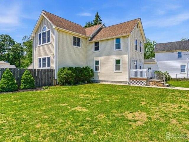 House for sale in Sayreville, New Jersey