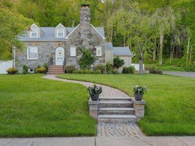 House for sale in Scotch Plains, New Jersey