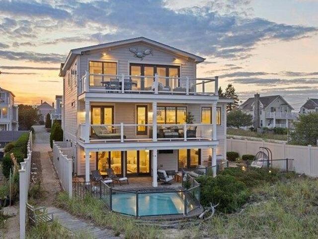 House for sale in Seabrook Beach, Seabrook