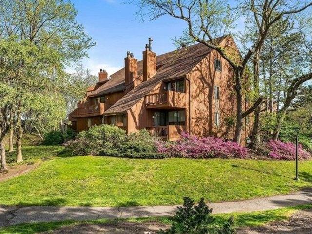 Condo for sale in Hudson, New Jersey