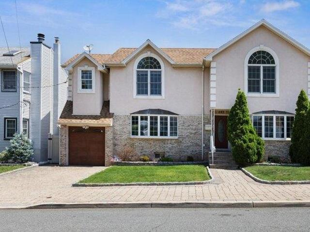 House for sale in Hudson, New Jersey
