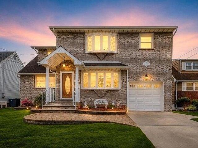 House for sale in Hudson, New Jersey