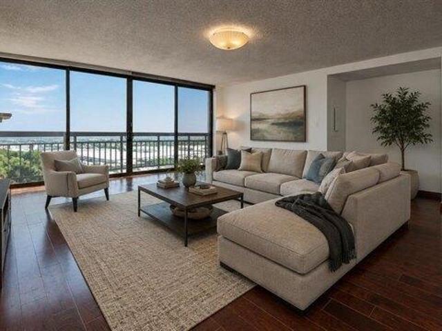Condo for sale in Harmon Cove, Secaucus