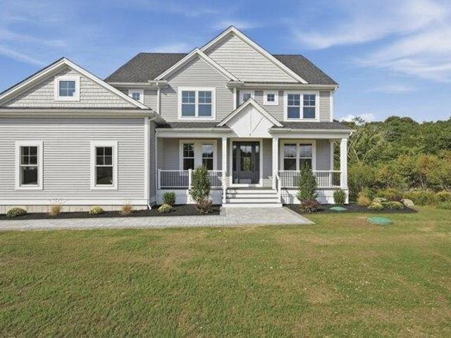 House for sale in Seekonk, Bristol County