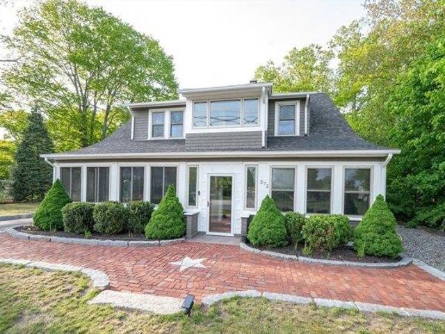 House for sale in Seekonk