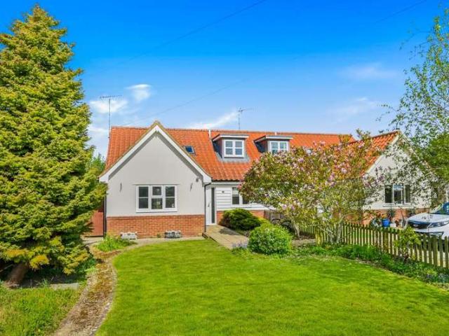 Farm for sale in Felsted, Duton Hill