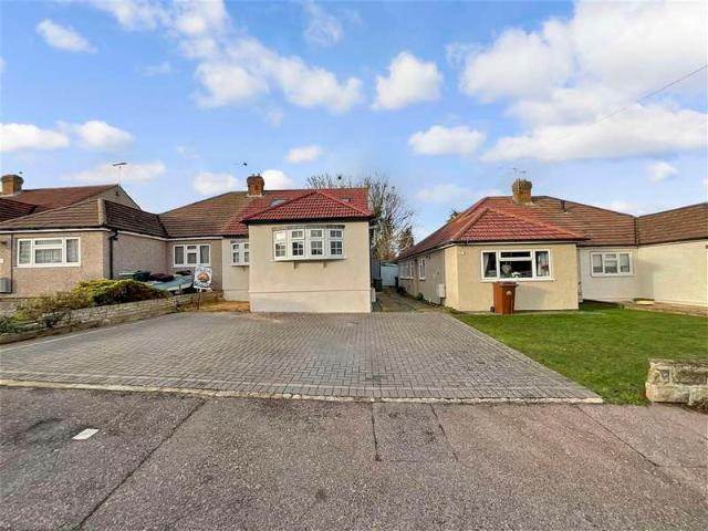 Farm for sale in Sutton-at-Hone and Hawley, Monks Orchard