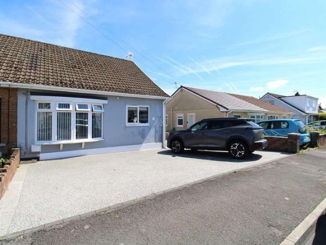 Farm for sale in Pencoed, Wales