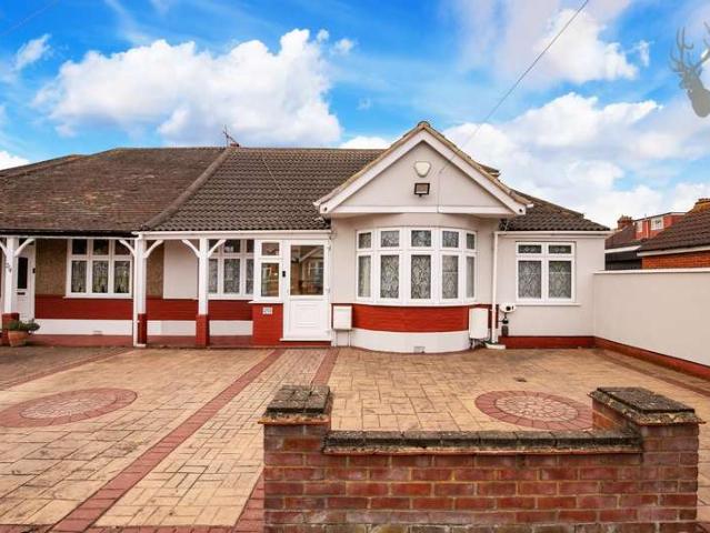 Farm for sale in Newbury Park, Greater London