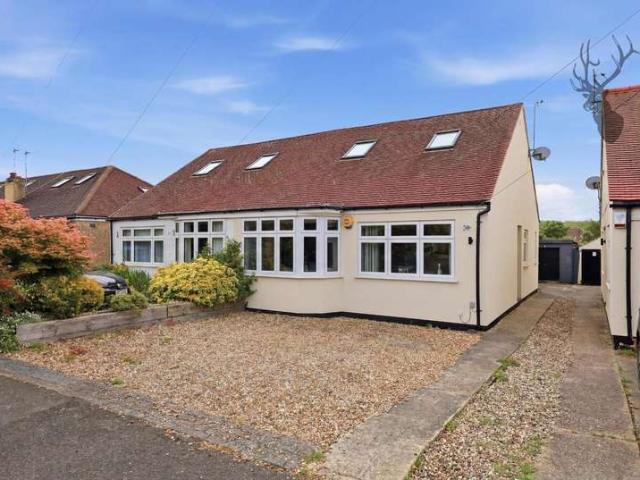 Farm for sale in Debden Green, Epping