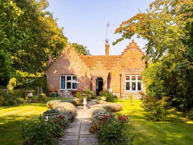 Farm for sale in Duton Hill, Essex