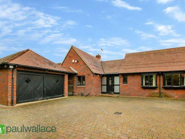 Bungalow for sale in Broxbourne, Hertfordshire