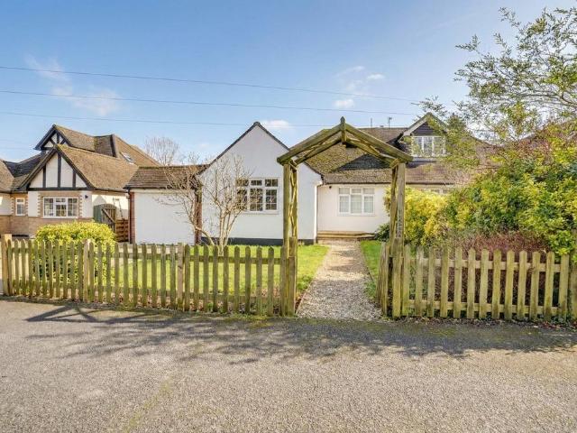 Bungalow for sale in Sawbridgeworth, Colliers End