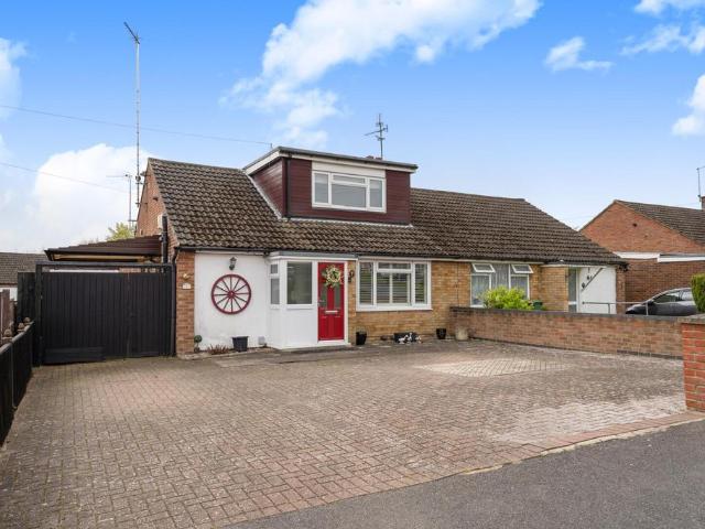 Bungalow for sale in Luton